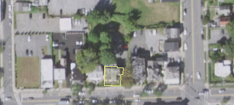 1124 Main St