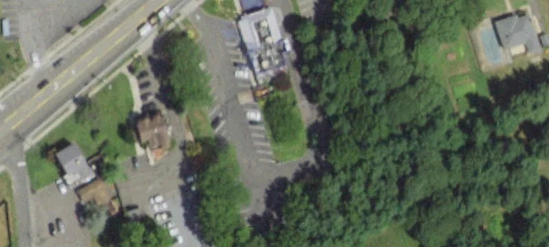 32 Montauk Hwy