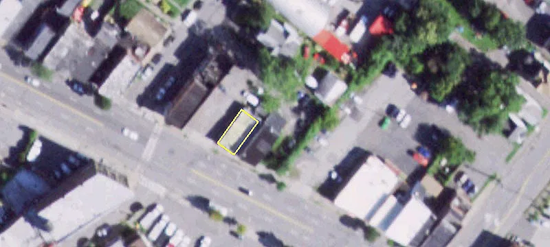 652 Broadway