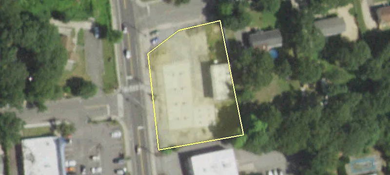 1069 Islip Ave