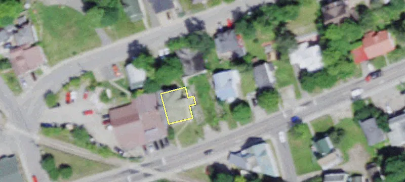 79 Bloomingdale Ave