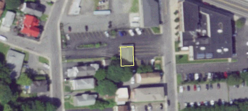 104 Freeman Ave