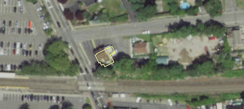 3 Lakeland Ave