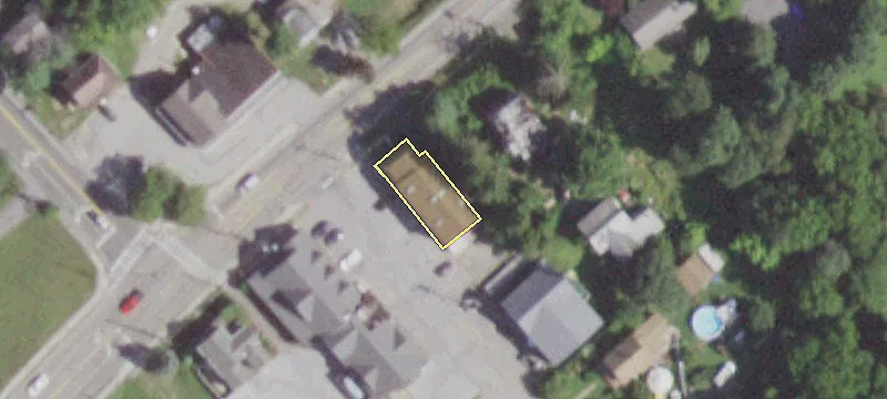 876 Main St