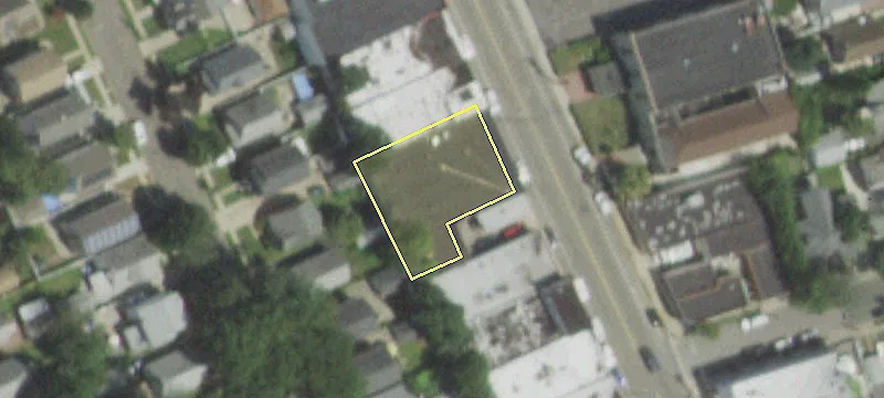 131 Lakeville Rd