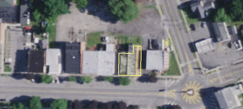 3127 Main St