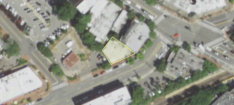 7 Cuttermill Rd, Unit 15