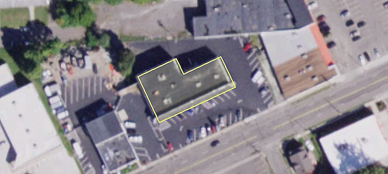 2725 Main St