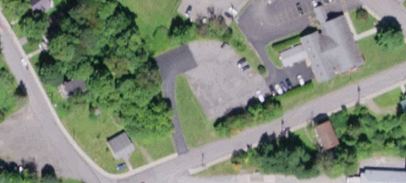 12 Railroad Ave
