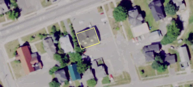 174 Main St