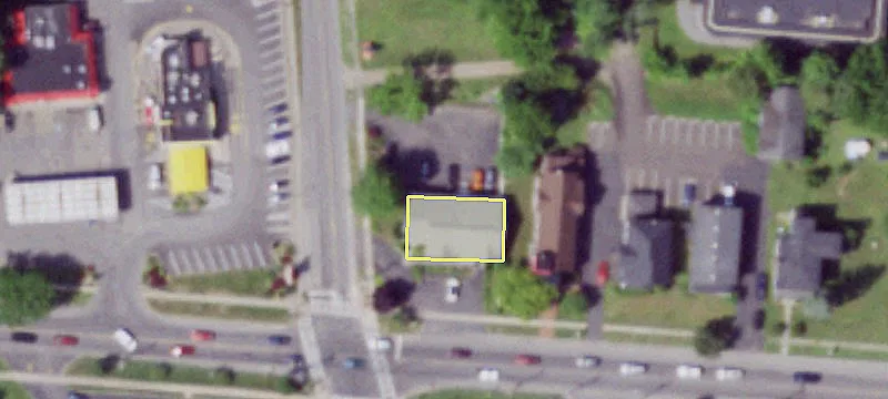 3358 Main St