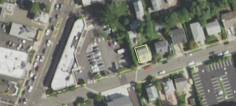 7 Locust St
