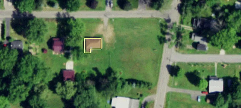 121 Chestnut Ln