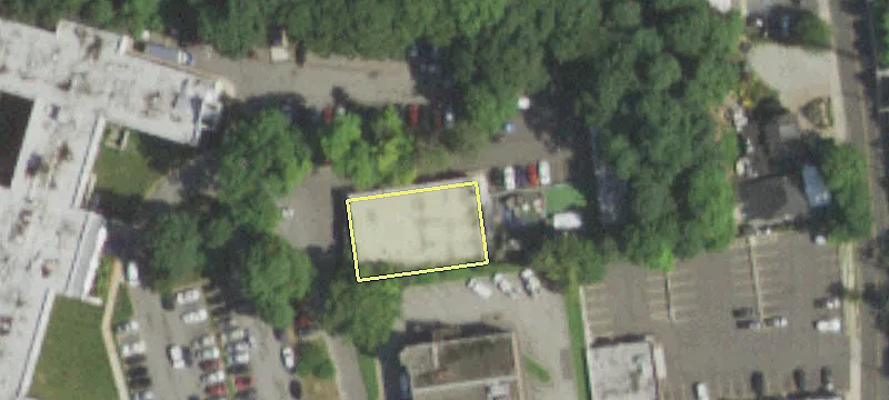 275 Warner Ave