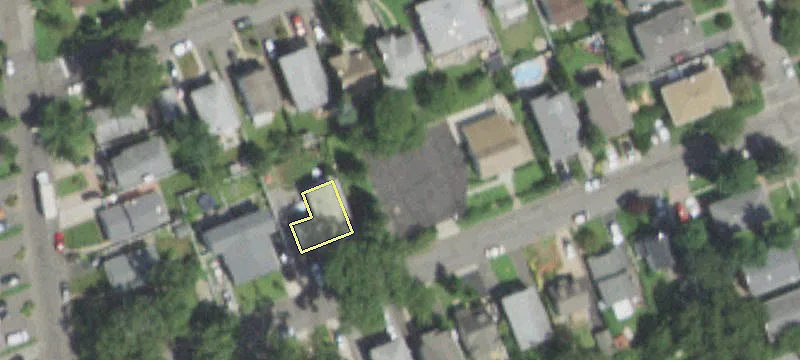 29 Mohegan Ave