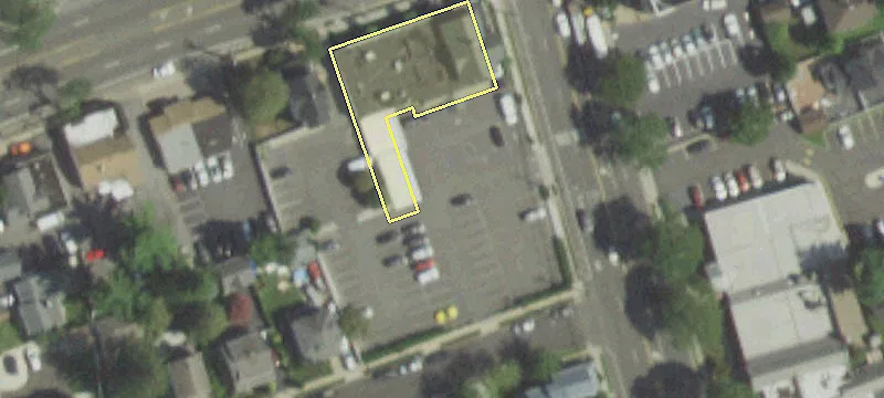 125 Old Country Rd