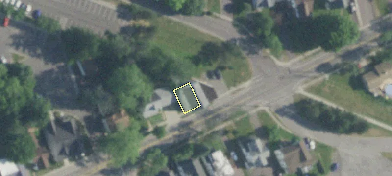 62 Ee Ave
