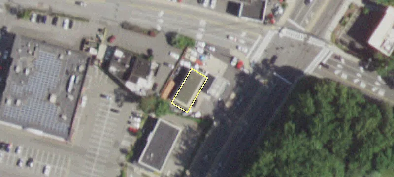 858 Central Park Ave