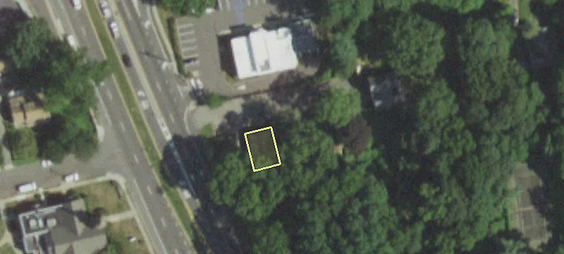1057 Jericho Oyster Bay Rd