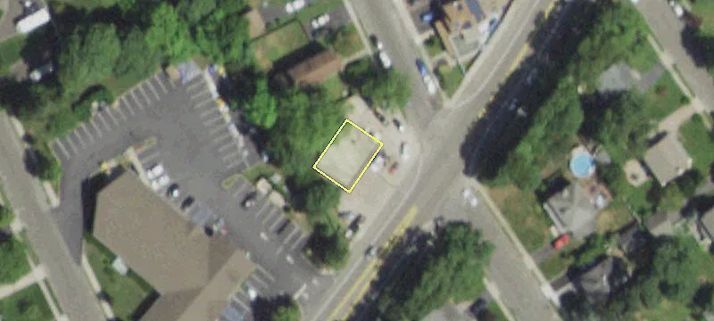 135 Montauk Hwy