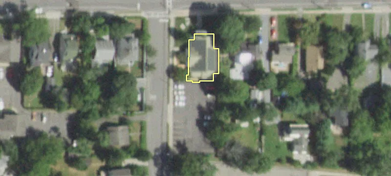 32 Edwards St