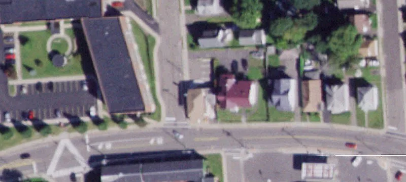 217 Harry L Dr