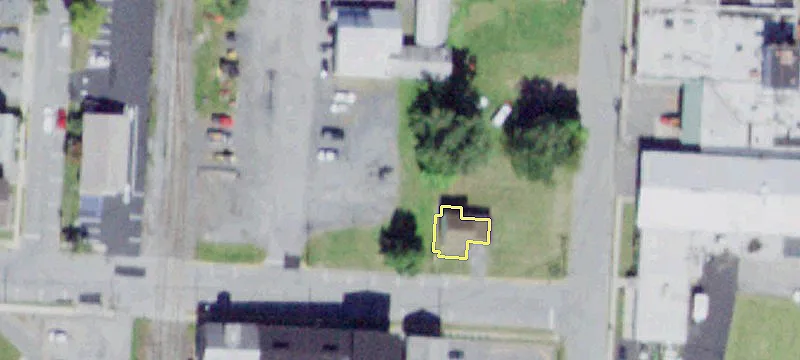 35 Railroad Ave