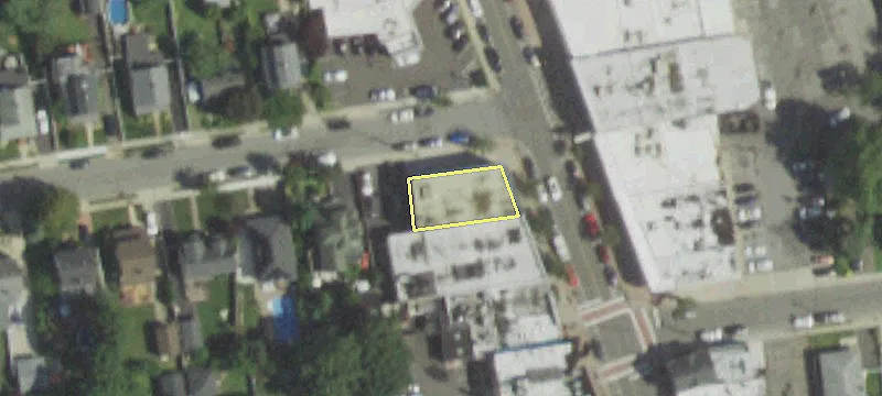 422 Bedford Ave