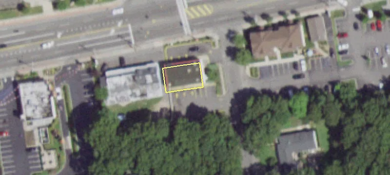 882 Montauk Hwy