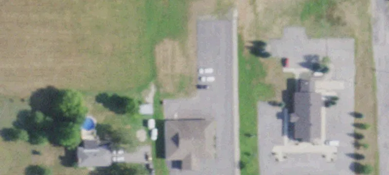 2586 Main St