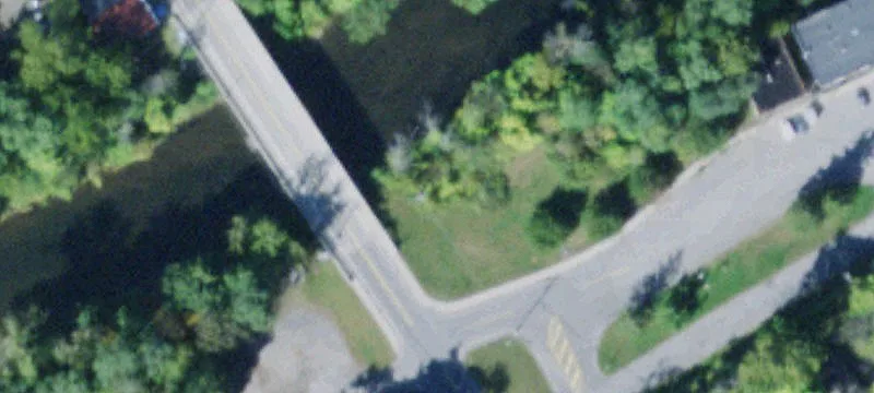 303 Main St