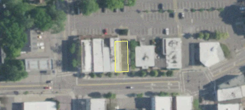 18-20 Main St