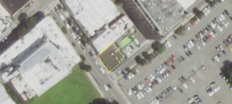106 Ctr Ave