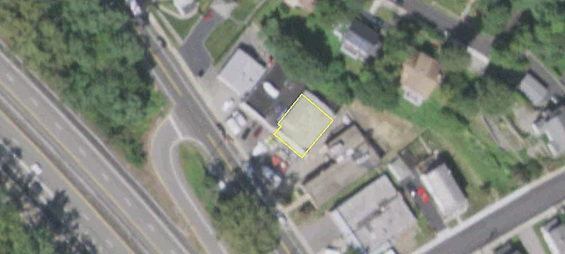 87 Riverside Ave