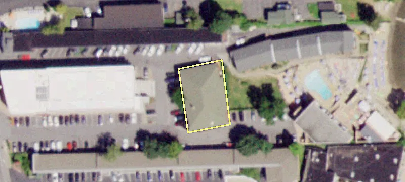 400 Canada St