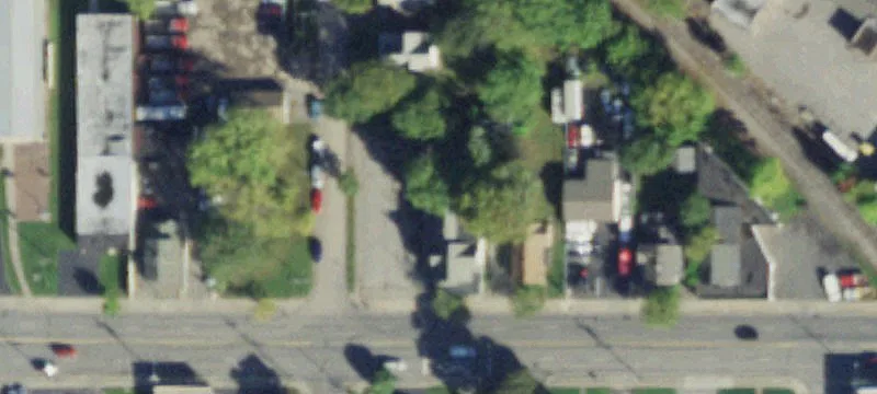 1192 Lyell Ave