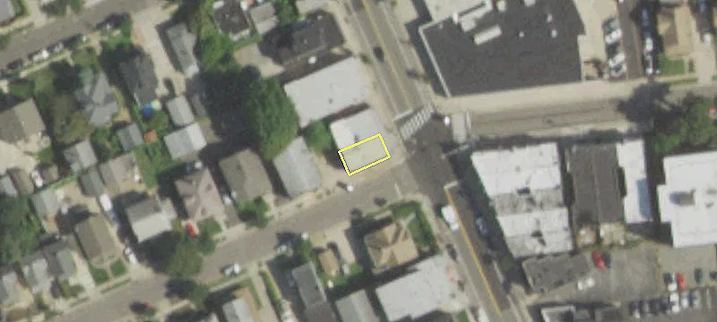 215 Willis Ave