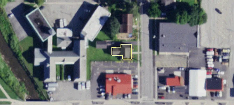 7 Perry Ave