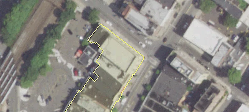 122 Main St
