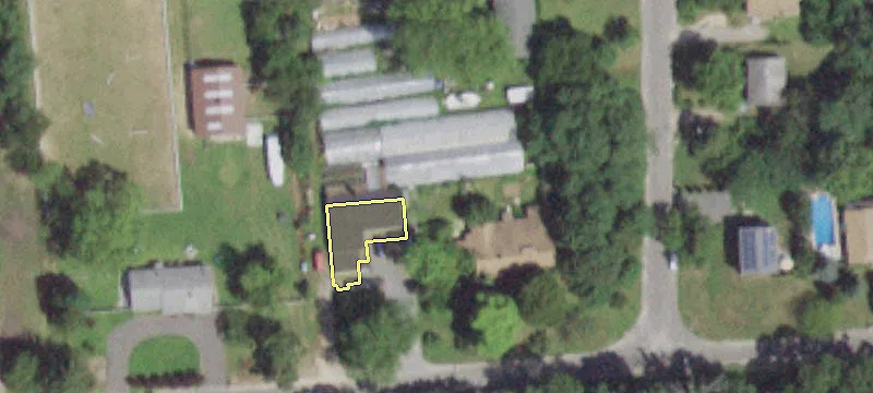437 Head Of The Nck Rd