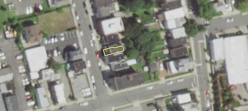 27 1st St