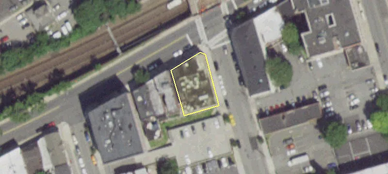 40 1st St