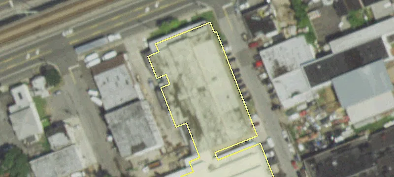585 Hoffman Ave