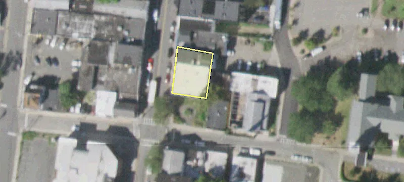 42 Main St