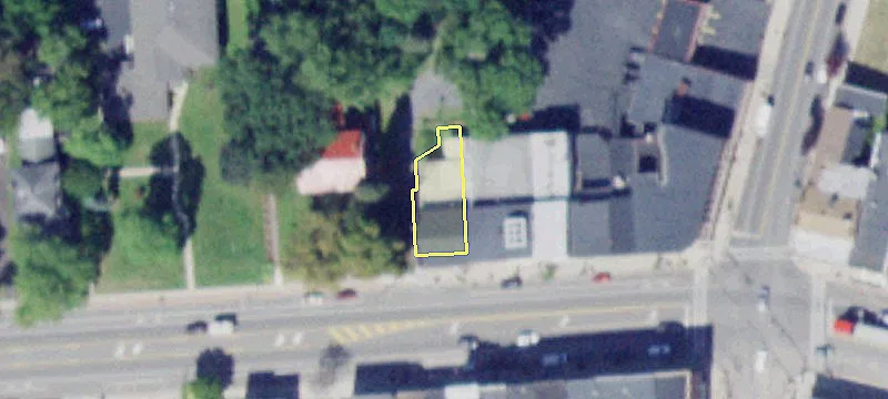 18-20 Main St