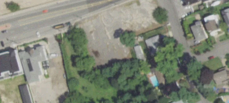 33 Bayville Ave