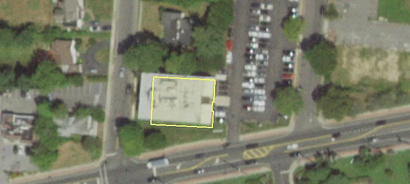 1111 Montauk Hwy