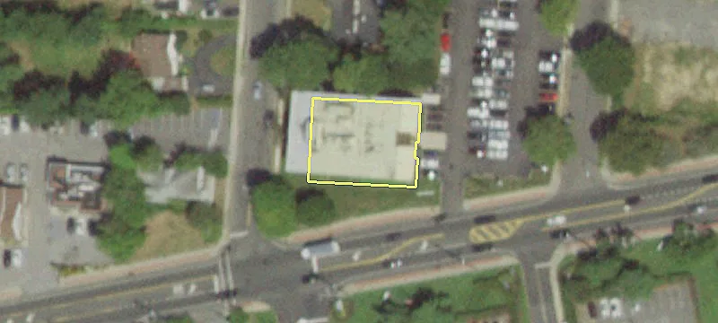 1111 Montauk Hwy