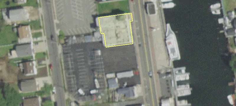 144 Woodcleft Ave