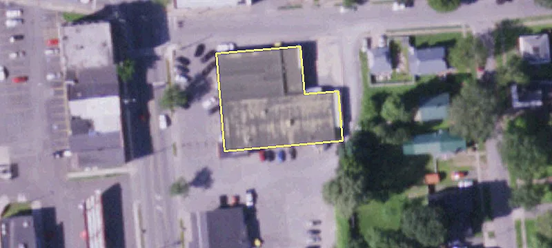 27 Main St